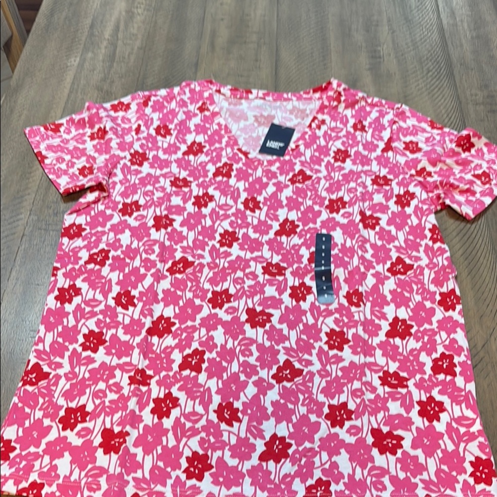 520 Lands' End Pink and Red Floral V-Neck Blouse